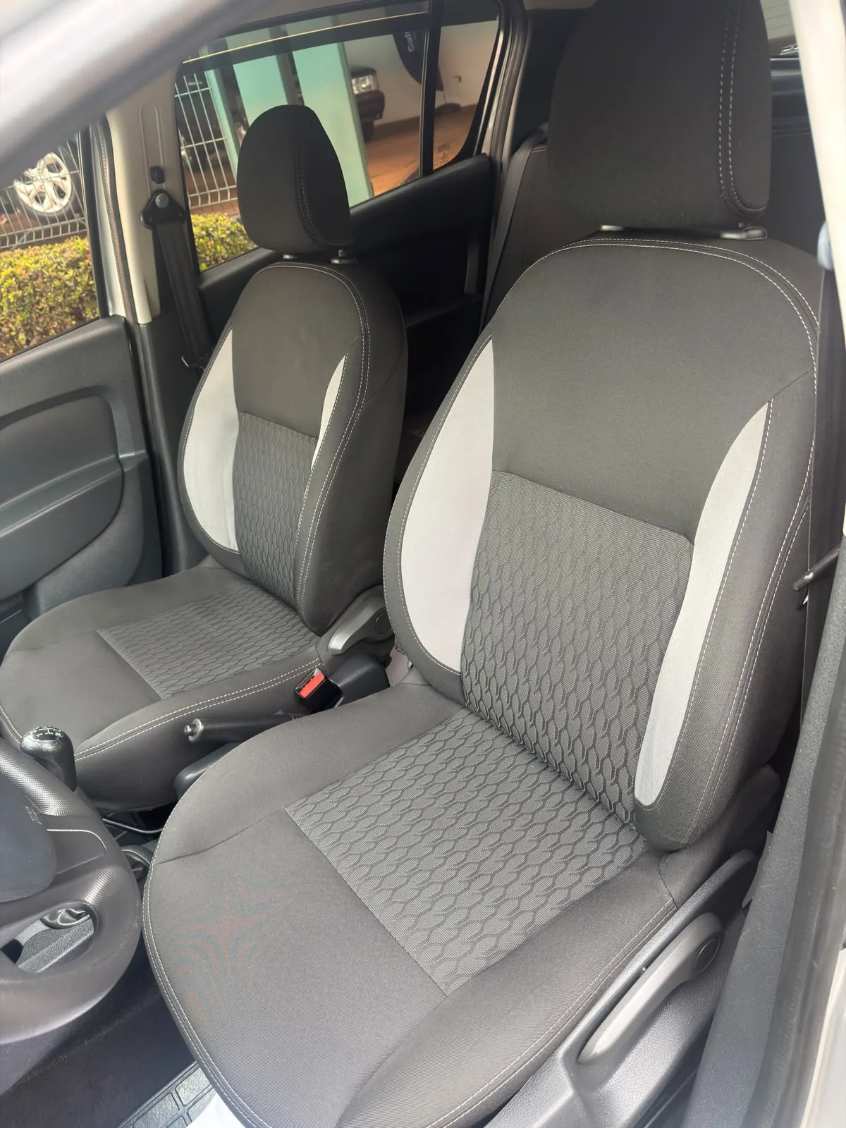 Renault Sandero 2020 — foto 10
