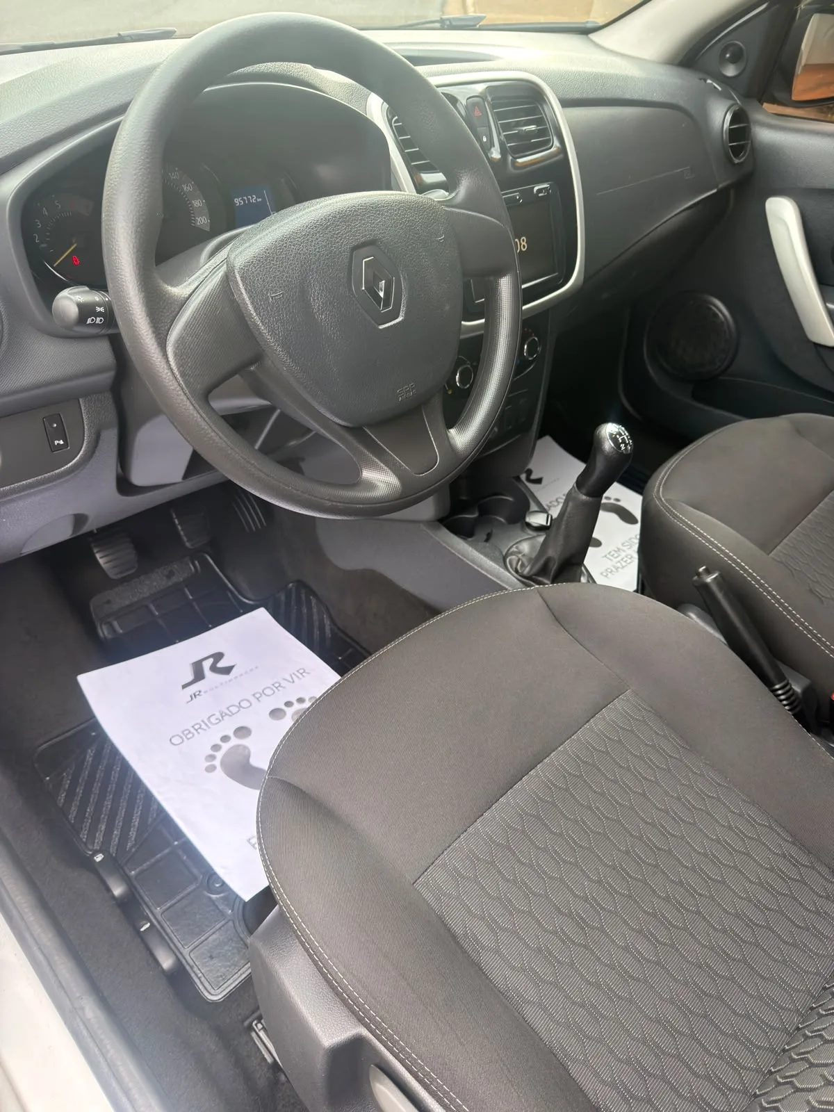Renault Sandero 2020 — foto 9