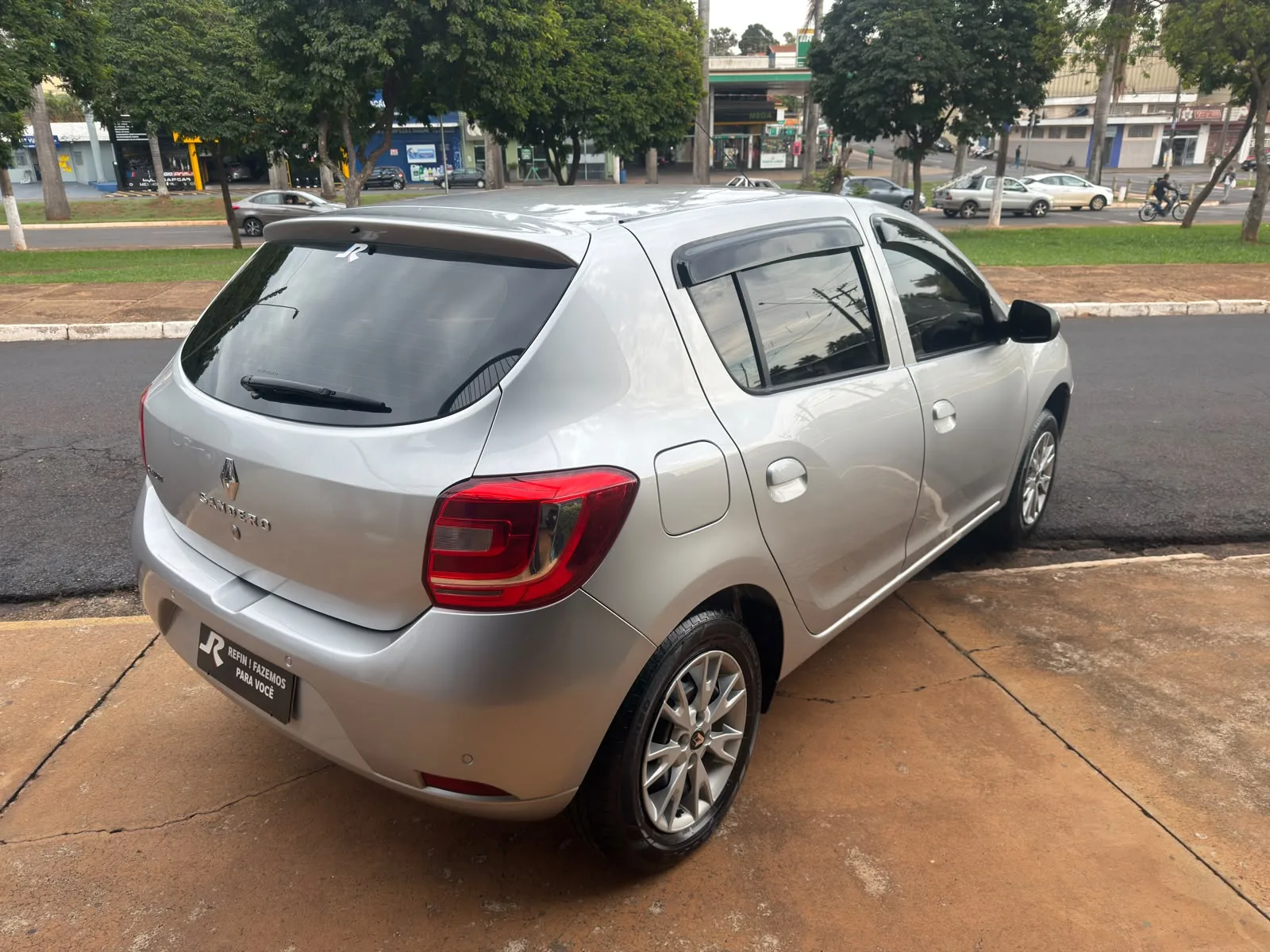 Renault Sandero 2020 — foto 6