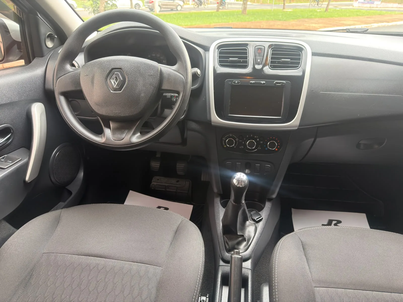 Renault Sandero 2020 — foto 8