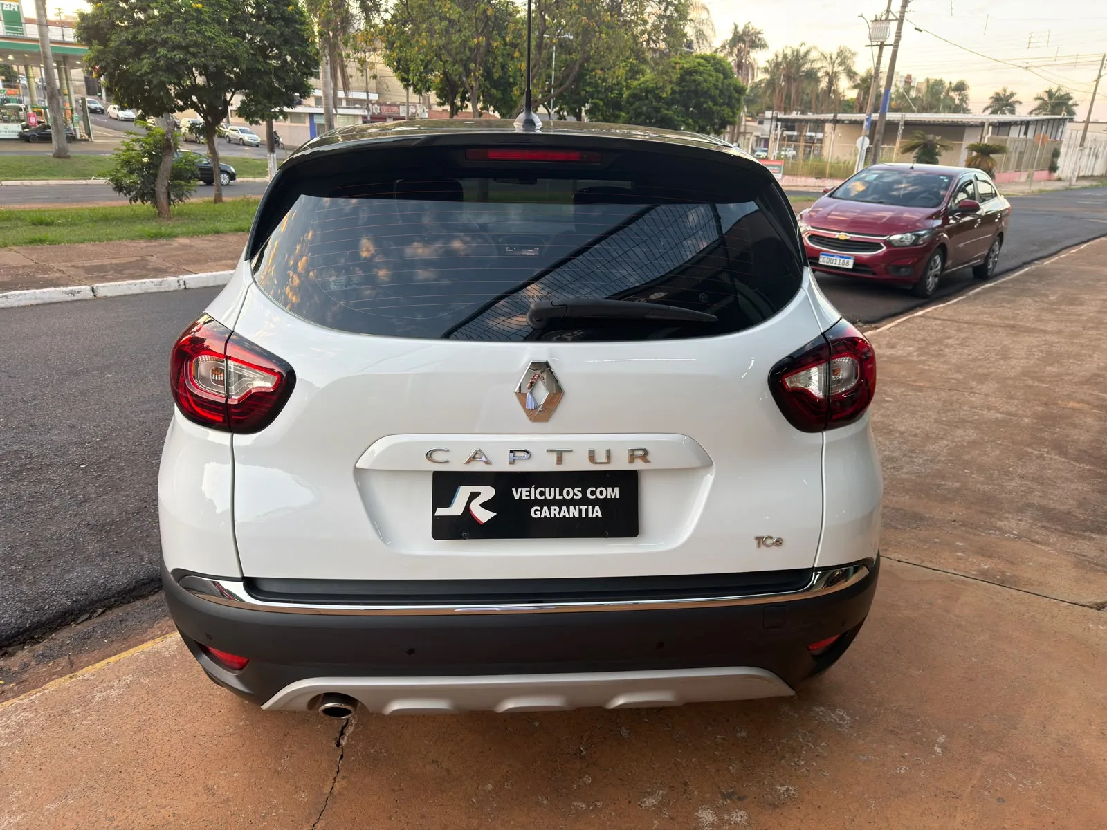 Renault Captur 2022 — foto 5