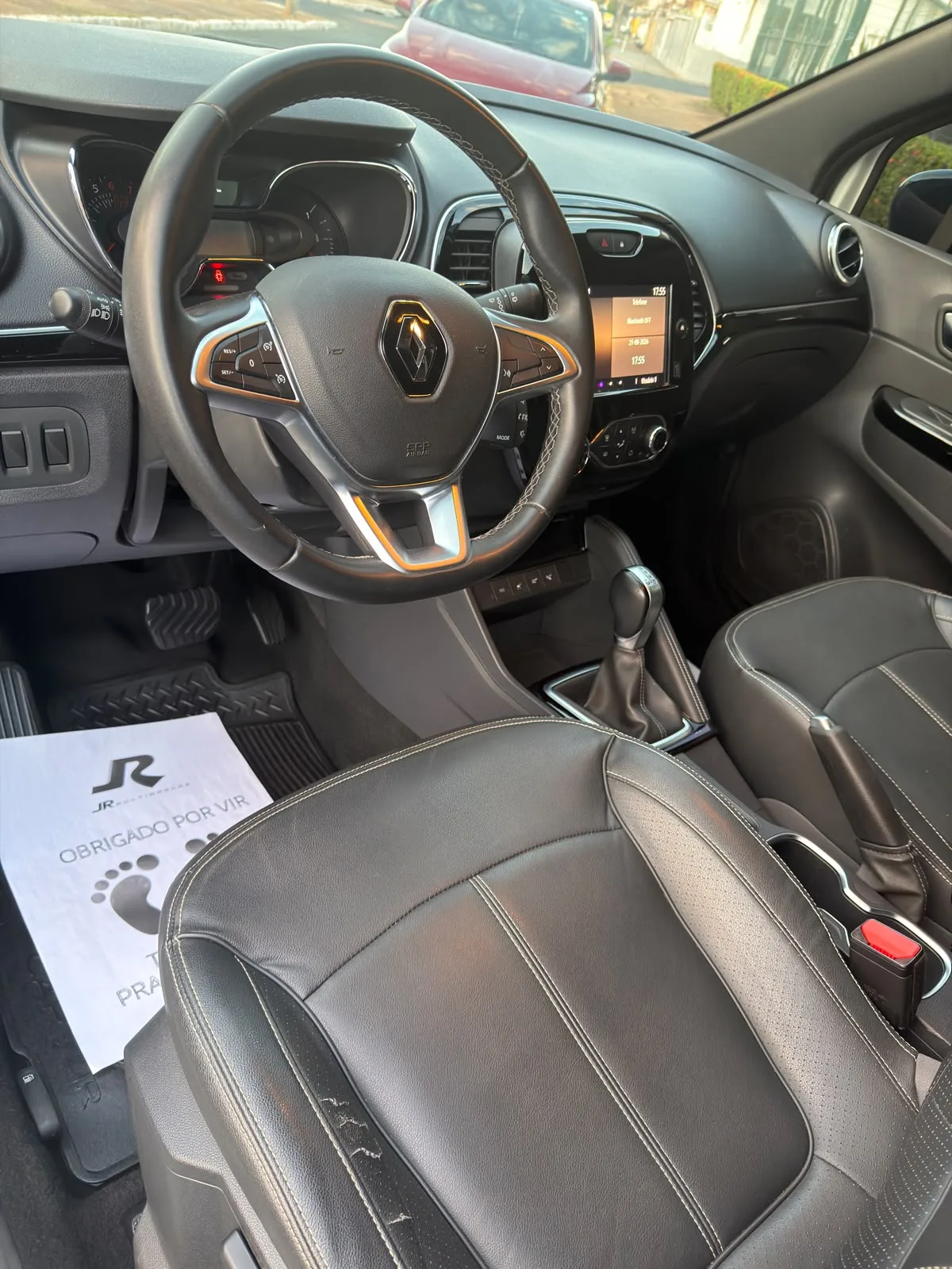 Renault Captur 2022 — foto 9
