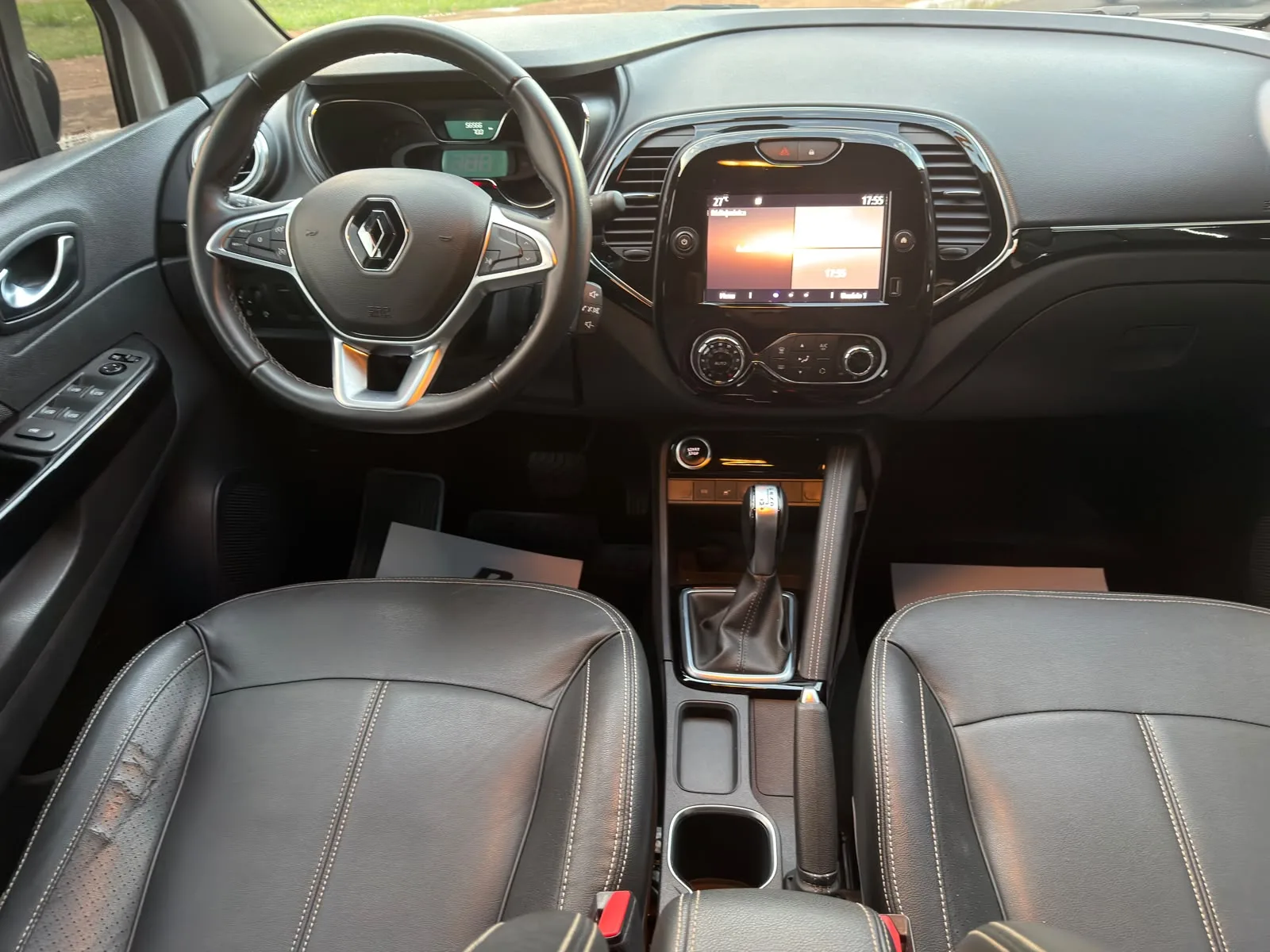 Renault Captur 2022 — foto 8